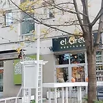 209 Center Tamars