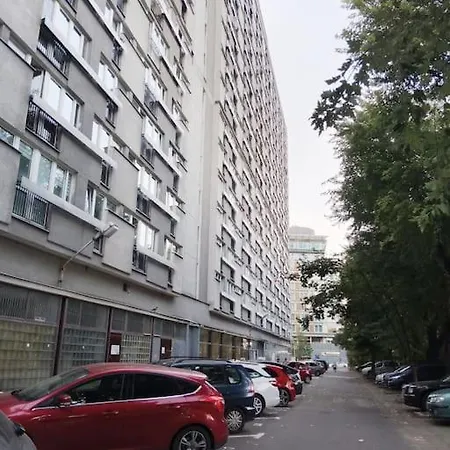 209 Center Tamars * ワルシャワ